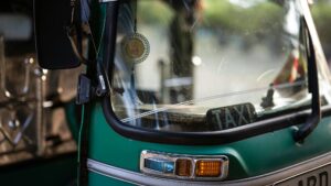 ¿Cómo alquilar un tuk-tuk en Sri Lanka?