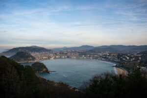 Cómo ir de Barcelona a San Sebastián