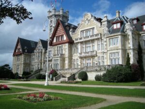 Cómo ir de Castro Urdiales a Santander