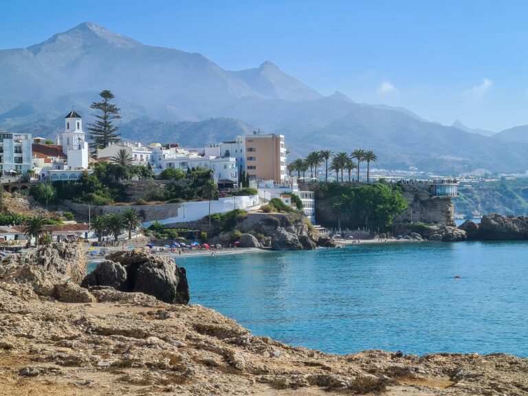 Fotografía de Granada a Nerja - Guía de viaje 2026
