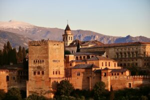 Cómo ir de Antequera a Granada